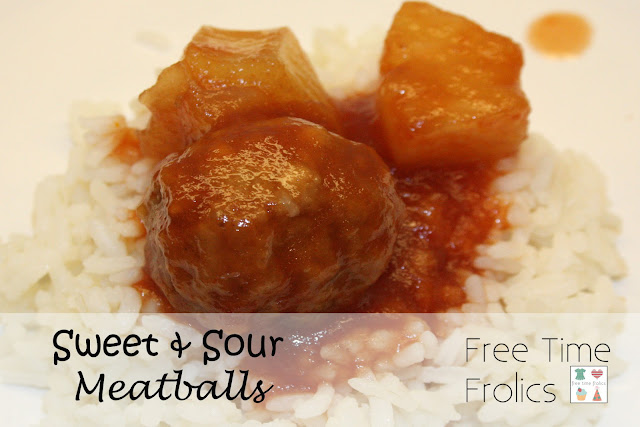 Sweet and Sour Meatballs via Free Time Frolics Freezer meal #Crockpot #freezermeal