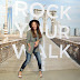 Vanessa Hudgens asiste con su novio al American Eagle's Rock Your Walk