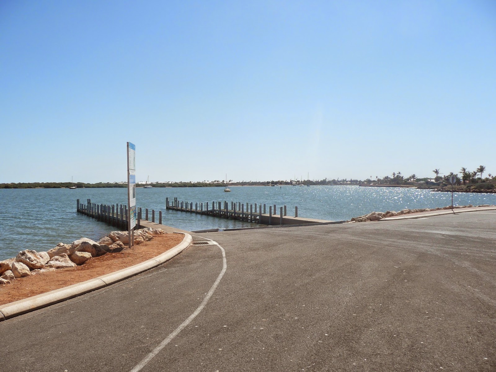 MobileMarshies CARNARVON THE BOAT HARBOUR (AUGUST 2014)