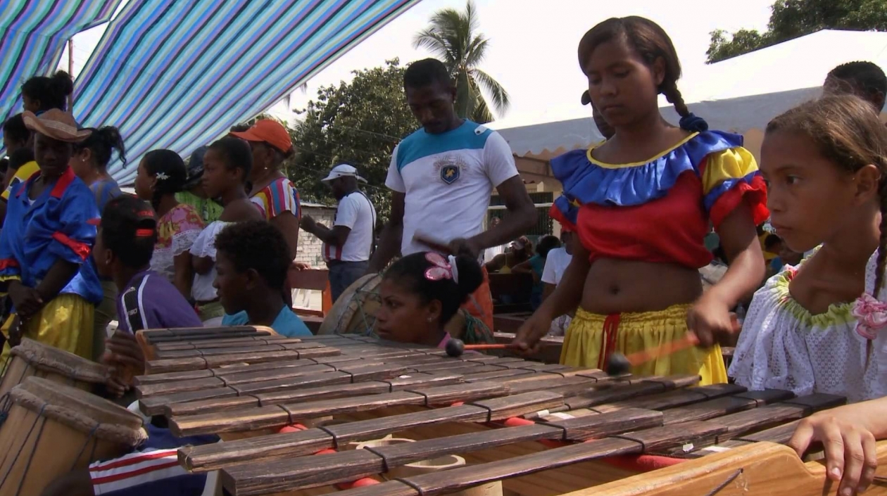 Patrimonio de la Humanidad Música de marimba y cantos y bailes