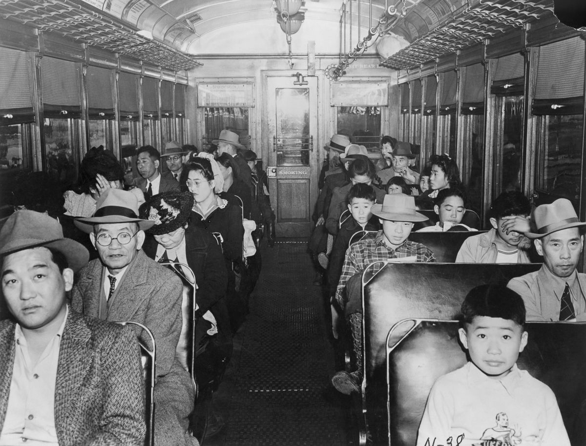 Japanese Relocation During WWII – 30 Heartbreaking Photographs of ...