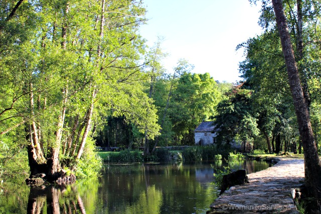 fervenza-casa-rural-lugo-vista-molino-galicia-womantosantiago