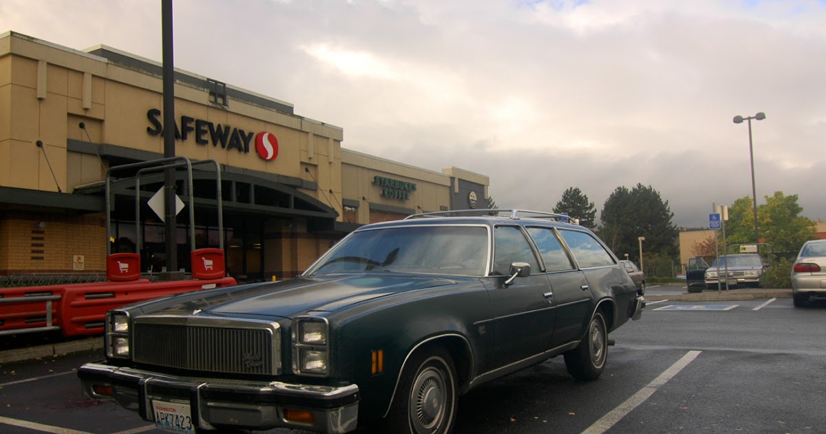 Old Parked Cars 1977 Chevrolet Malibu Classic Wagon