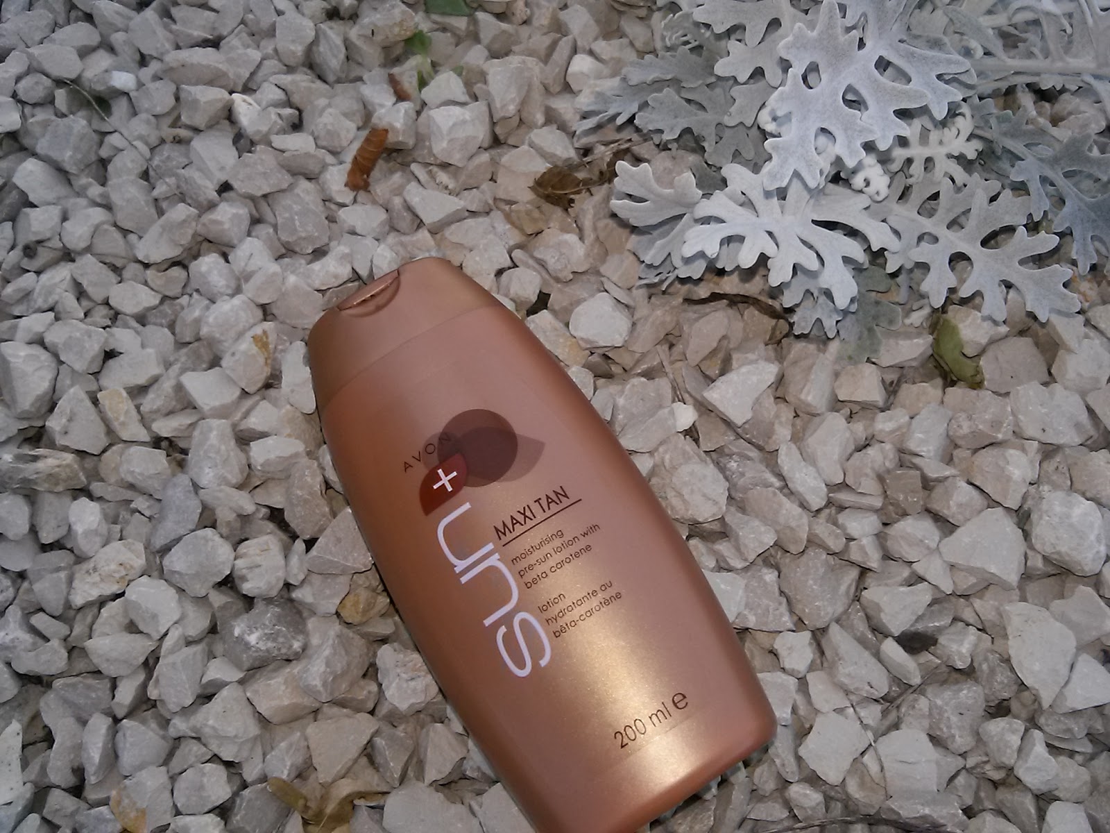Avon Sun Maxi Tan - Balsam beta-karotenem, przyspieszającym i