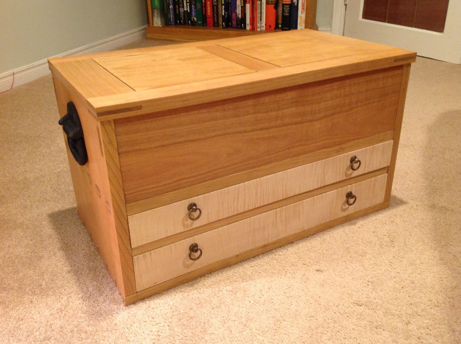 David Barron Furniture: Beautiful Toolbox from Fine Woodworking Magazine.