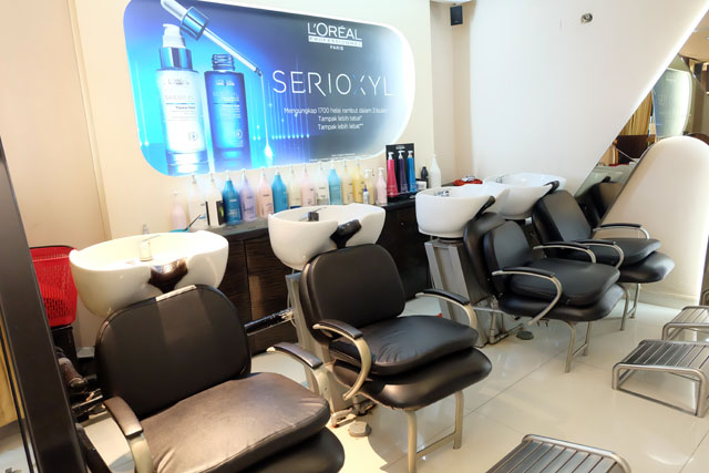 Hair Coloring Di Pointcut Salon By Irwanteam Aprijanti