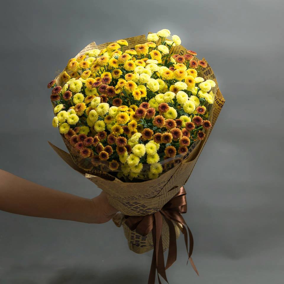 Vietnam Flower Network Best flowers to give a women in Vietnam