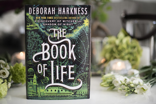 Book Review Br The Book Of Life By Deborah Harkness The Book Castle