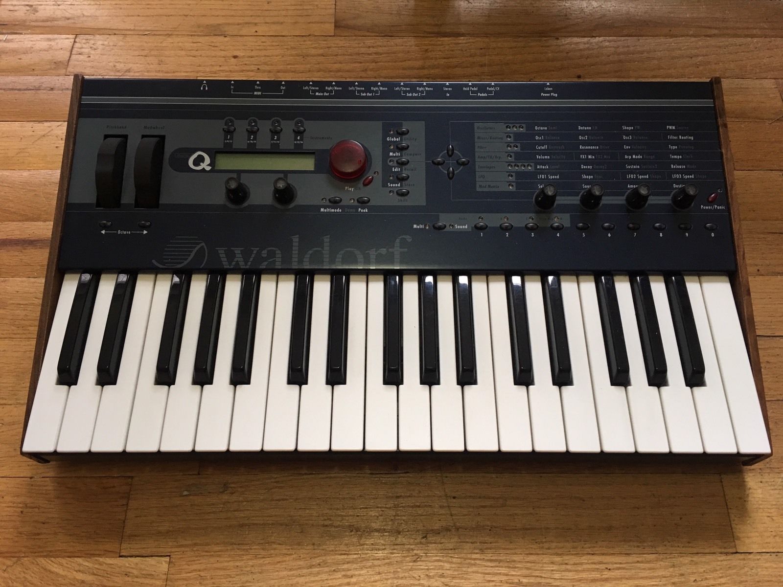 MATRIXSYNTH Waldorf Micro Q Keyboard w/ Custom Thin Wood Side Panels