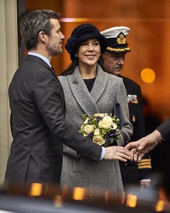 Princesa Princess Mary og príncipe Prince Frederik kaerlighedens Triumf 6 números 