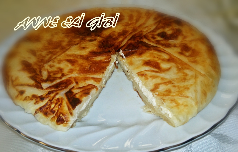 ANNE ELİ GİBİ&hellip;.. PEYNİRLİ TAVA BÖREĞİ