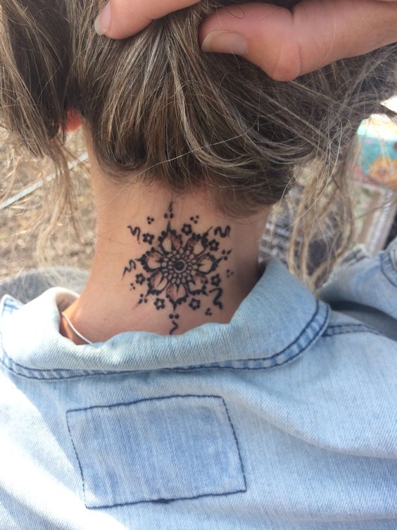 Lovely Upper Back Henna Tattoos