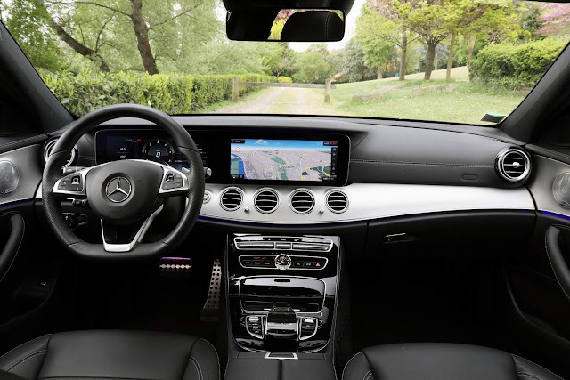 Mercedes-Benz Classe E 2018 - interior - painel