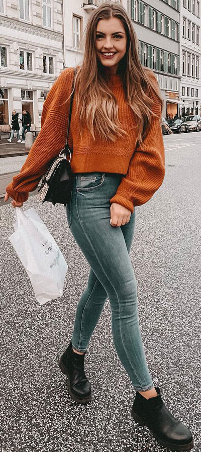 Searching for preppy winter style to end this winter season? Find out these classy winter outfit ideas to look fantastic. Winter Fashion via higiggle.com #fashion #style #outfitideas #winteroutfits