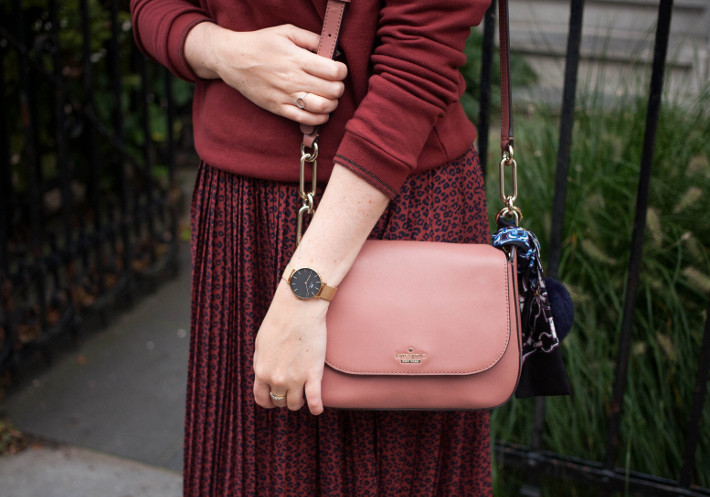 Outfit: playful office outfit in double leopard print and wink sweater