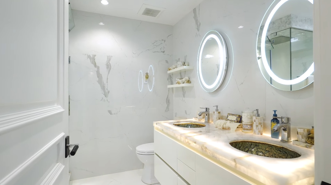 75 Interior Design Photos vs. 1487 Minto Crescent, Vancouver Luxury Mansion Tour