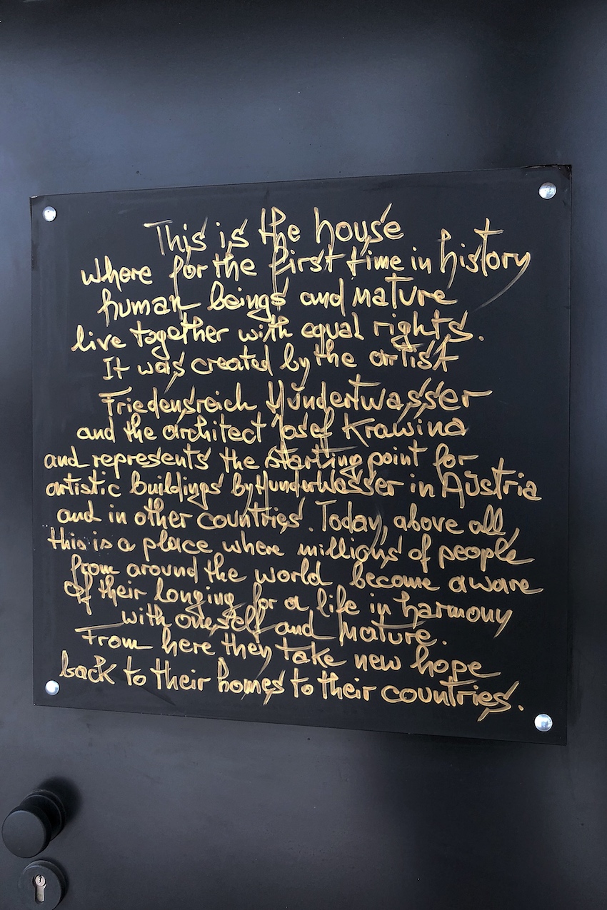 Wien Hundertwasserhaus Museum Und Kunstcafe Chamy Travels