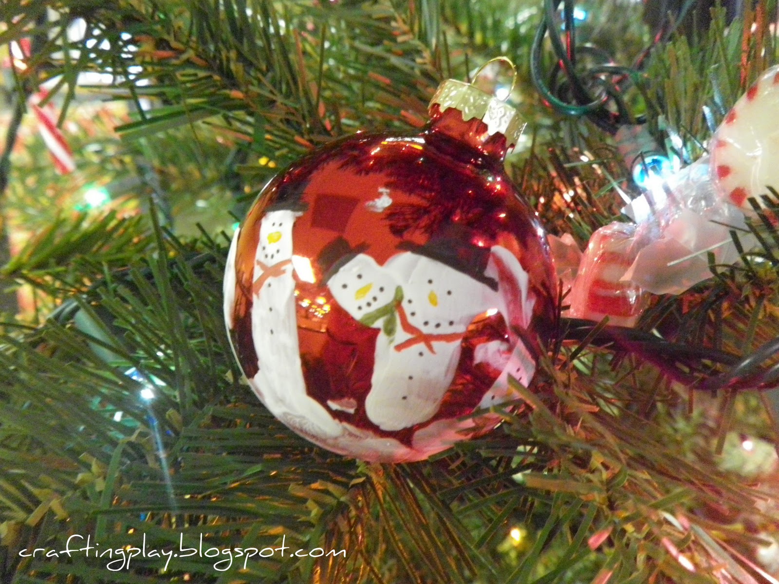Crafting Play: Snowman Handprint Ornament