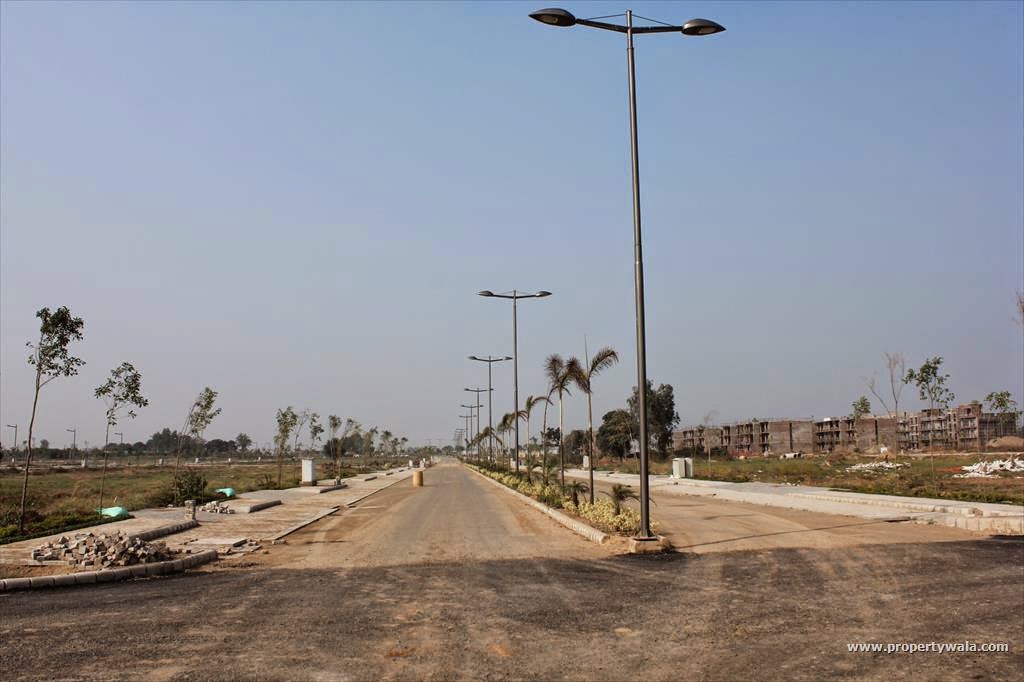 dlf mullanpur hyde park new chandigarh investment/enduser options