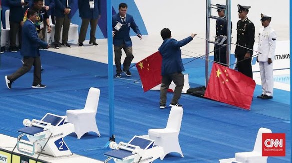 Tiang Pengerek Bendera China di Asian Games 2018 Roboh Tiang Pengerek Bendera China di Asian Games 2018 Roboh