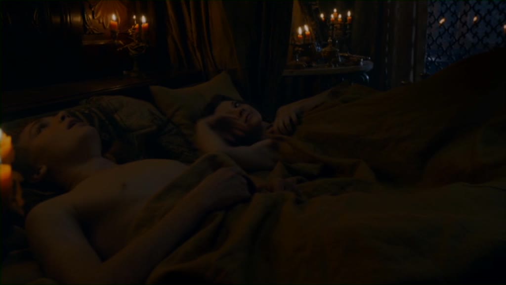 Dean-Charles Chapman - Shirtless in "Game of Thrones" .