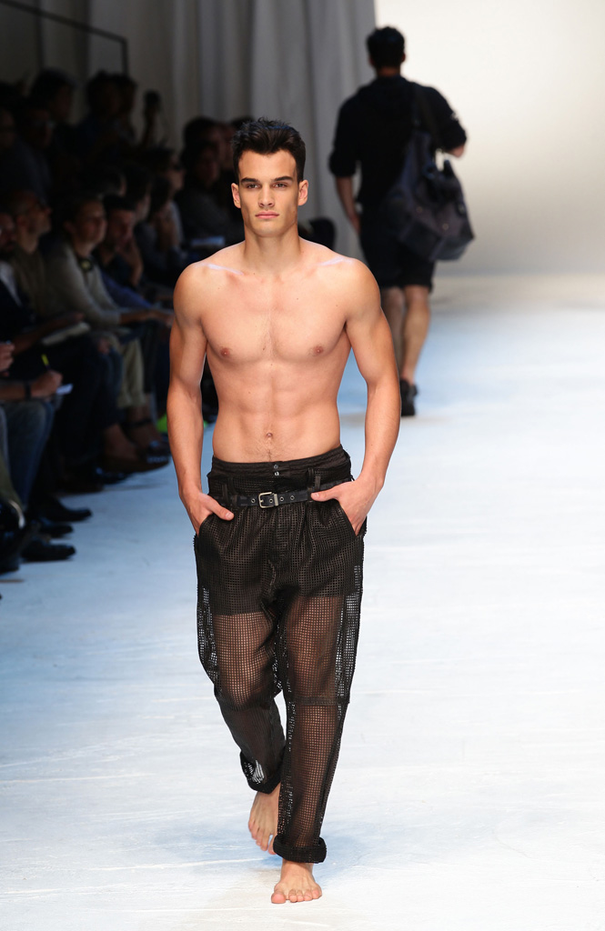 MEN'S JOURNAL AND GORGEOUS HUNK'S: Male Model for Dolce&Gabbana Spring ...