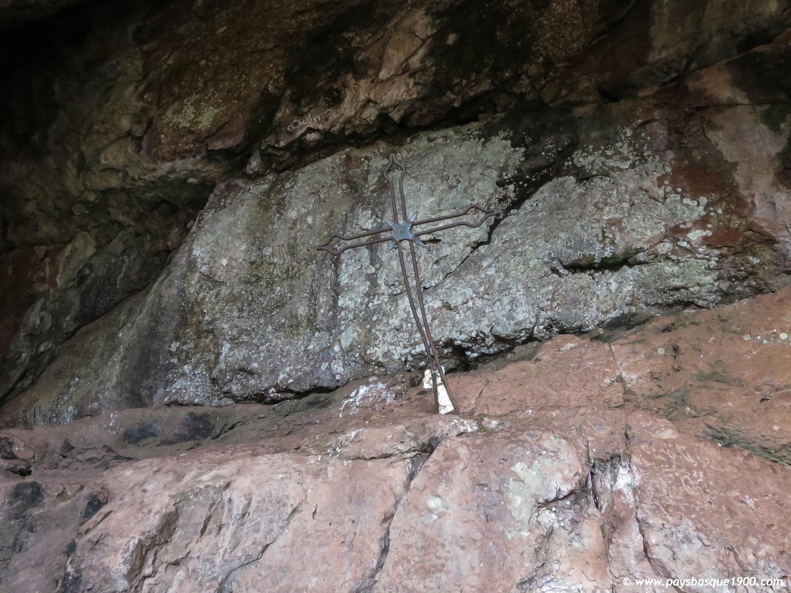 Harpeko Saindua La Grotte du Saint qui Sue