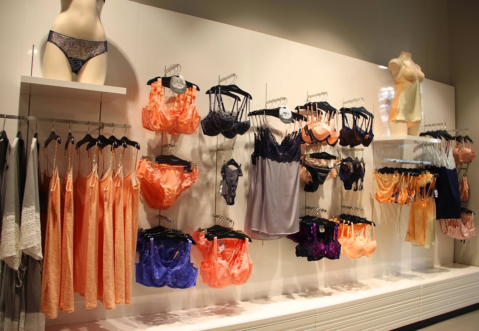 fashionably petite INTIMACY {bra fit stylists} Fifth Avenue Store Launch
