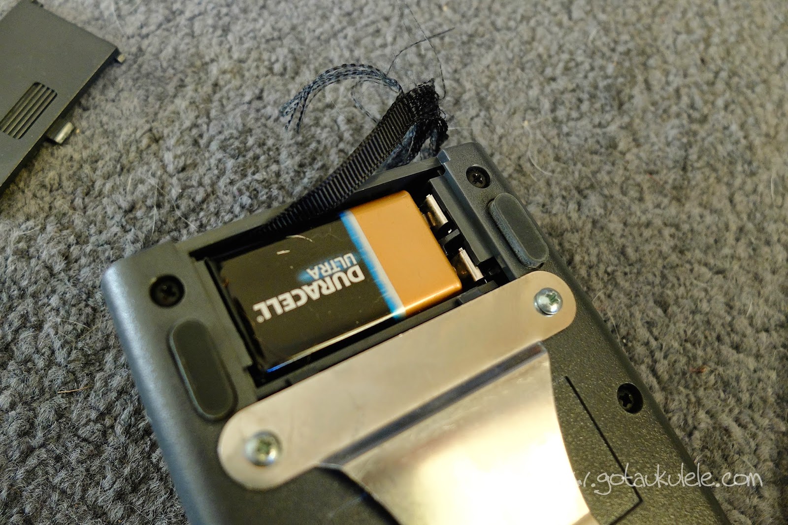 Fishman Pro EQ II box battery compartment