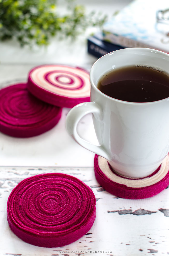 Easy afternoon craft project for felt coasters #DIY #crafts #felt #andersonandgrant