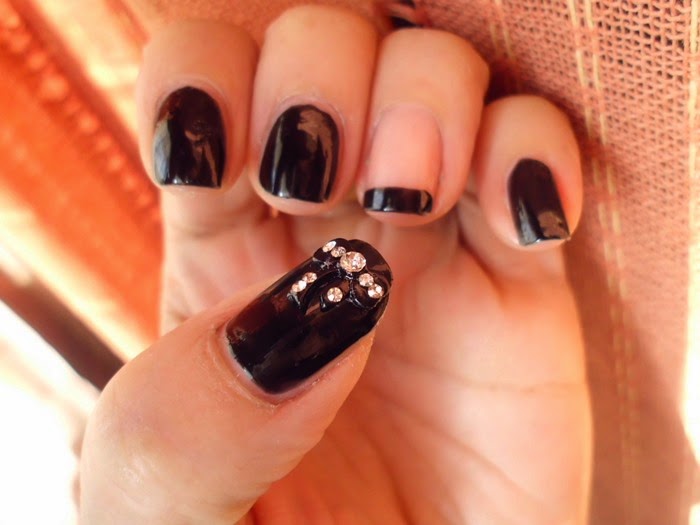manicura negra