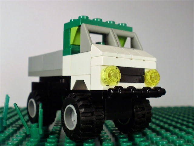 MOC LEGO Unimog 4 wide