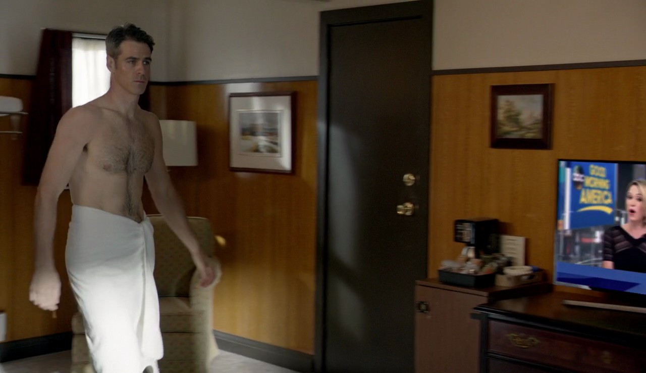 Eddie Cahill Shirtless.