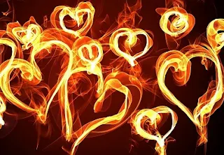 coração em chamas de fogo