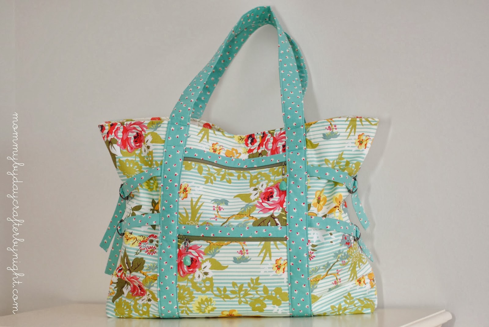 Mommy by day Crafter by night: Art Student Tote