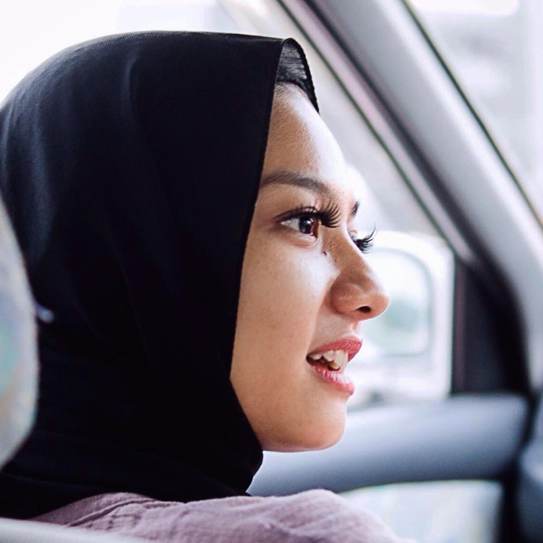 Foto Wanita  Melayu  Cantik  Yang Sangat Mirip Dengan Neelofa 