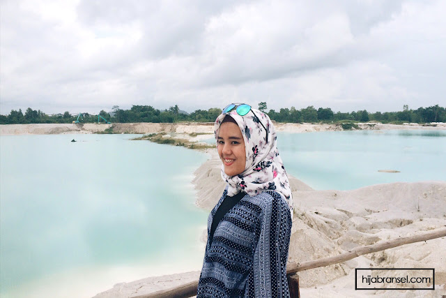Hijab Ransel Danau Kaolin