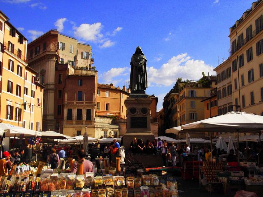 Salvo el crepúsculo Campo dei Fiori Czeslaw Milosz Polonia