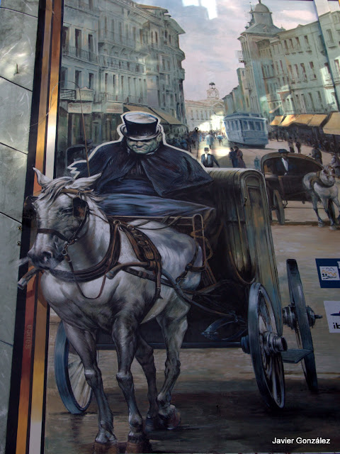 Trampantojo. Mural. Calle de la Montera. Alberto Pirrongelli