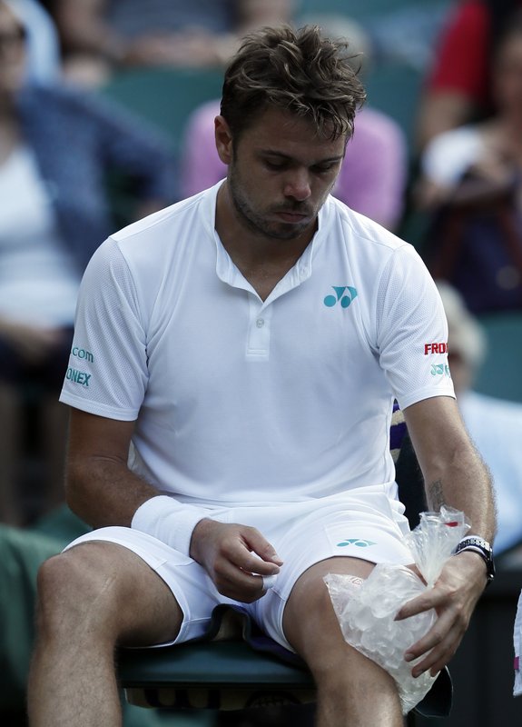 Stan Wawrinka With his Bad Knee , gets knocked out of Wimbledon Round 1, losing 6-4, 3-6, 6-4, 6-1 to Daniil Medvedev Stan Wawrinka With his Bad Knee , gets knocked out of Wimbledon Round 1, losing 6-4, 3-6, 6-4, 6-1 to Daniil Medvedev