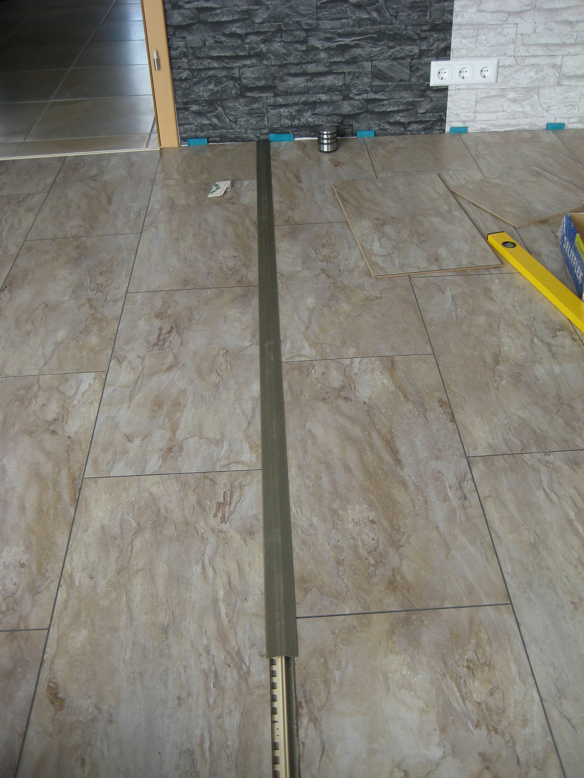 Baublog von Susi und Sven: Laminat ist fertig und weiter geht's