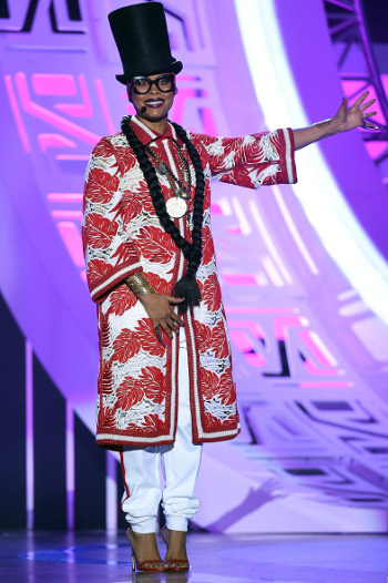 Erykah Badu wears Ermanno Scervino at Soul Train Music Awards 2015