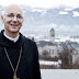 Bispo católico diz que crise de abuso na igreja "está relacionada à homossexualidade"