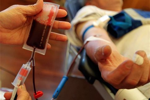 Πατέρας χάρισε τον νεφρό του στον γιο του για να τον απαλλάξει από την αιμοκάθαρση