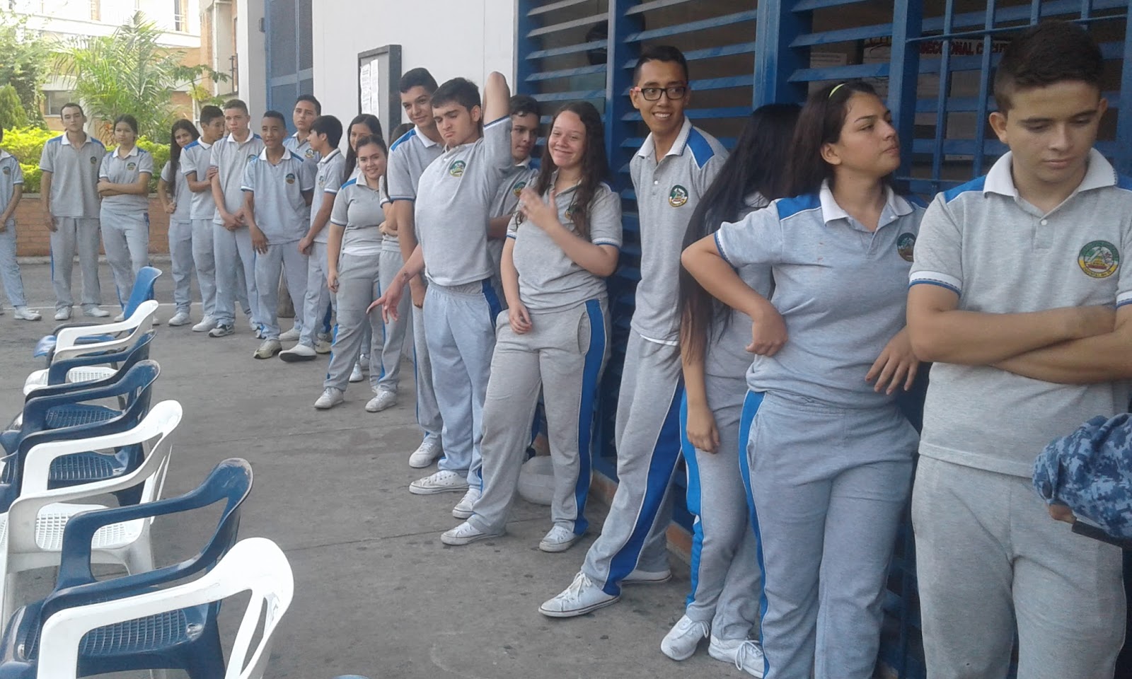 Sin Rejas Ni Fronteras Visita Colegio Oriental 26 de Prados Norte