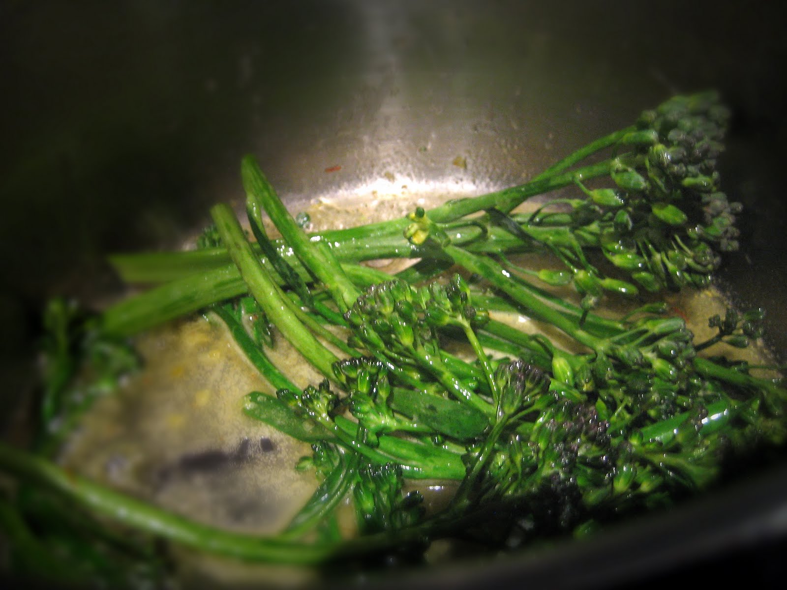 itsdelicious2 Choy sum with garlic & butter braised broccolini