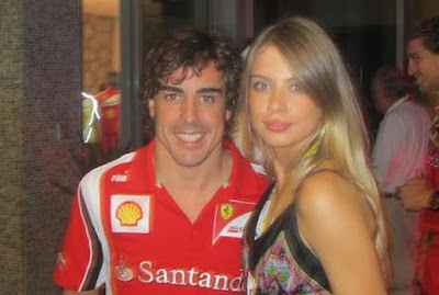 Xenia Tchoumitcheva con Fernando Alonso