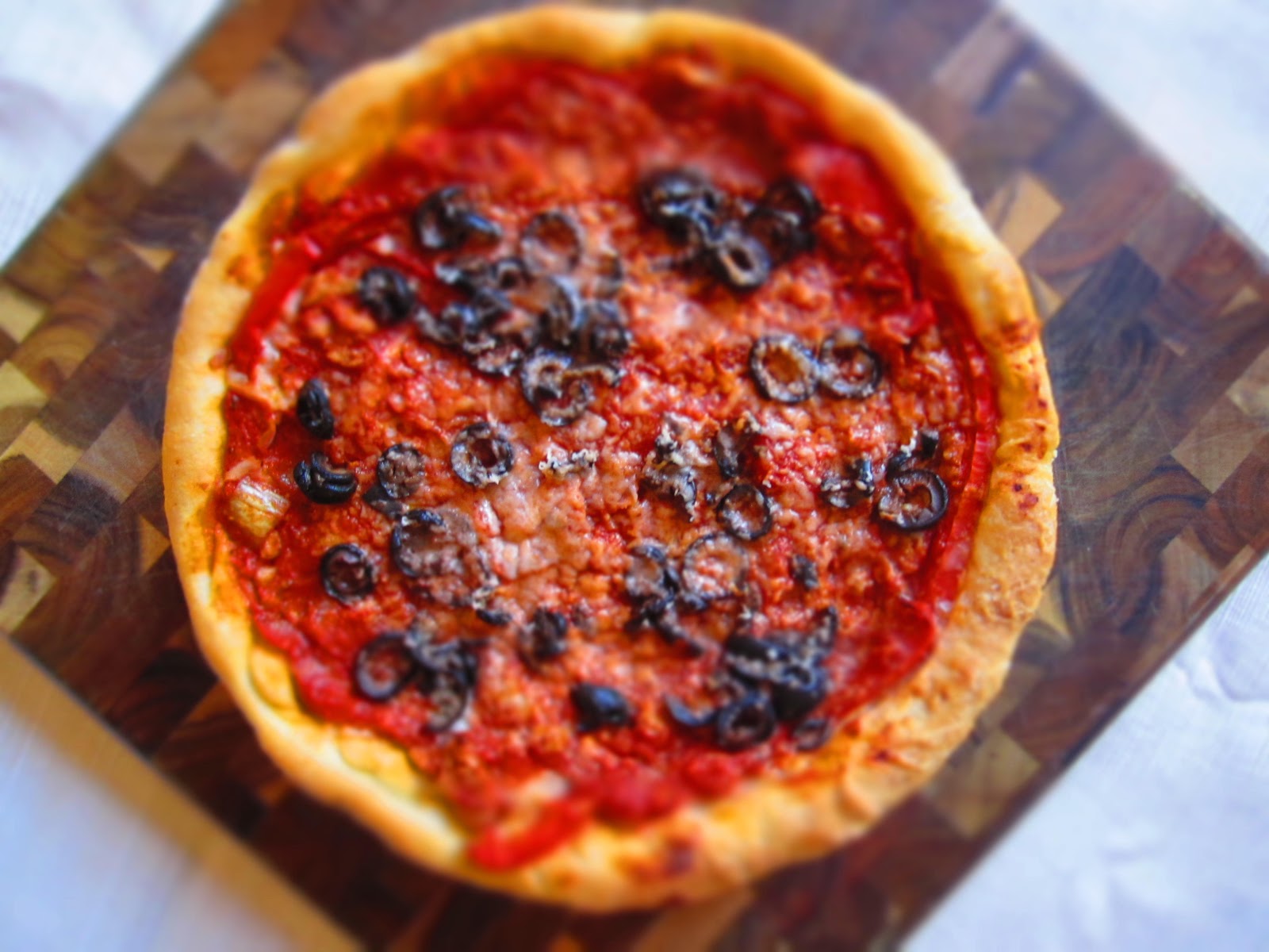 t o m a t o e s & t e q u i l a Deep Dish Pizza