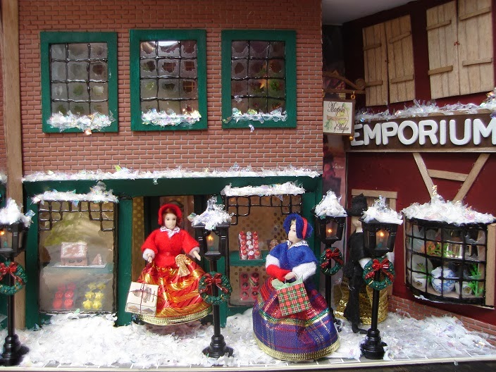 Dollshouse Daydreams The Christmas Street
