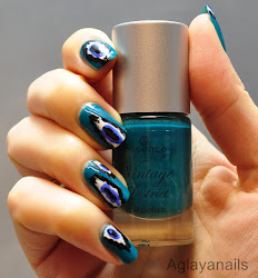 teal nail aglayanails